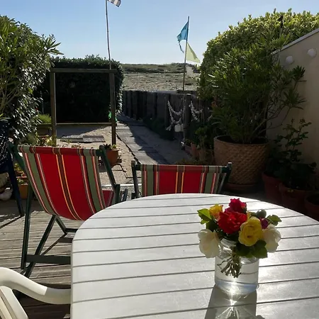 Apartment Beachfront House With Direct Access *
